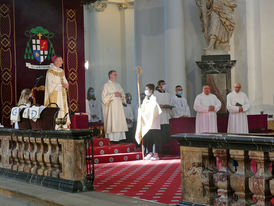 Diakonenweihe im Fuldaer Dom (Foto: Karl-Franz Thiede)